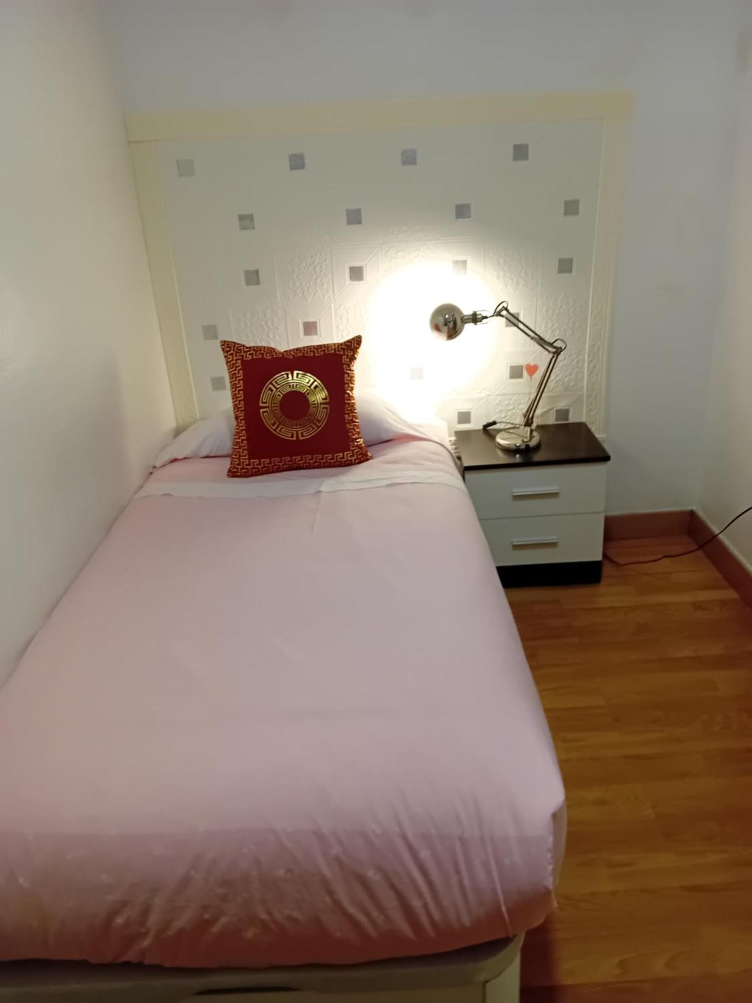 Apartamento Compartido Excelente Ubicacion El Prat de Llobregat Exterior foto